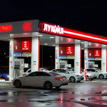 Ruská ropná společnost “Lukoil” začala dostávat návrhy na poskytování úvěrů v jüanech